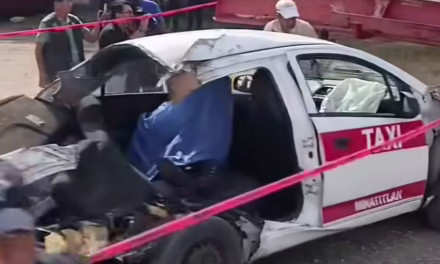 Fallece una joven que viajaba en taxi,  luego de sufrir un accidente en la carretera Coatzacoalcos-Cosoleacaque 