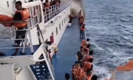 Videos:Un incendio a bordo de un ferry en Indonesia dejó al menos cinco personas fallecidas