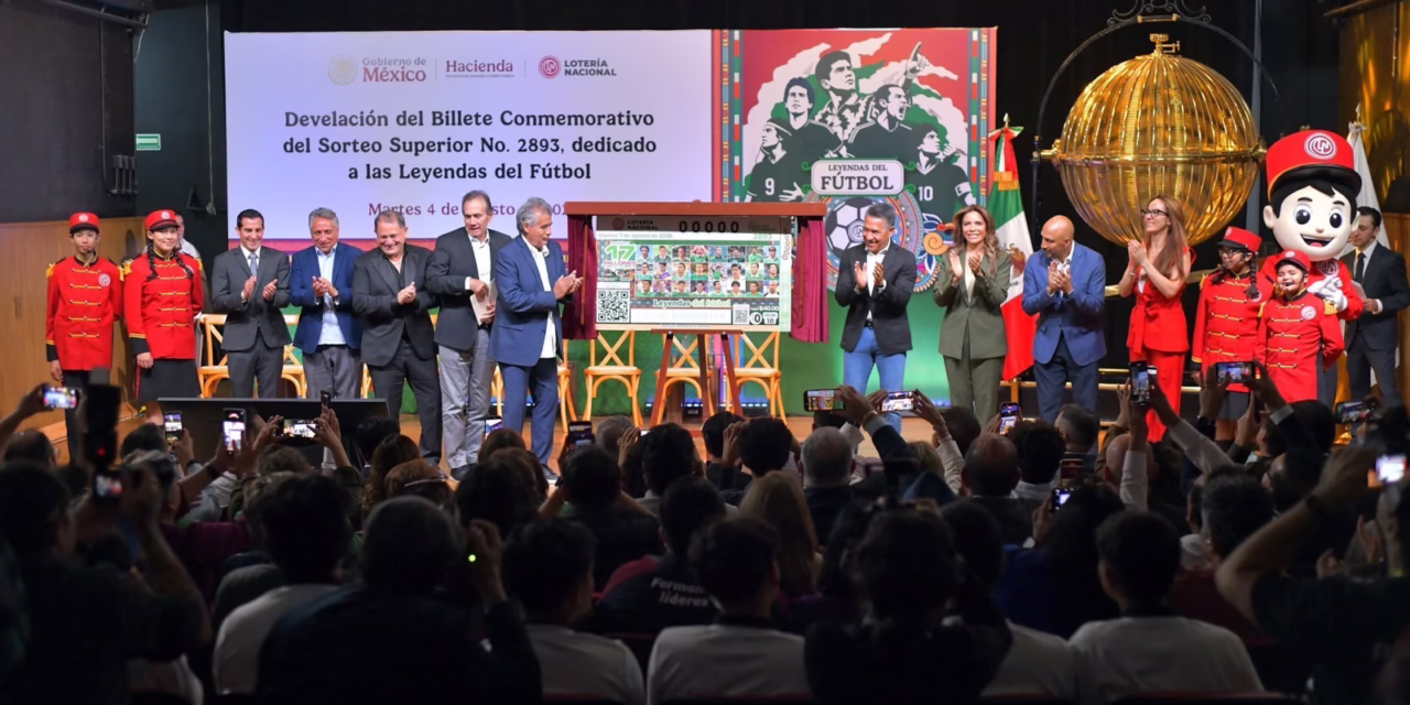 Lotería Nacional presenta billete conmemorativo dedicado a las leyendas del futbol mexicano